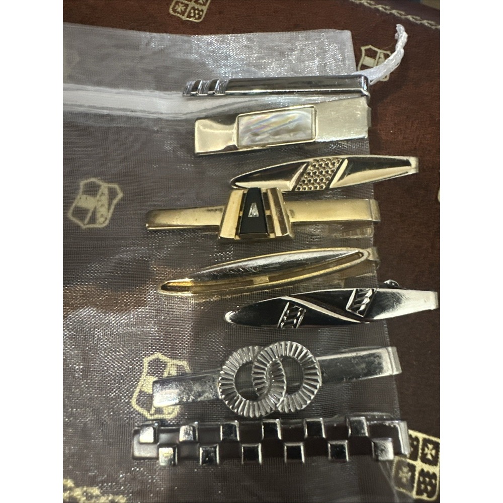 8 Vintage Mens Tie Clip Bundle, No Signed Names. Silver And Gold Toned.
